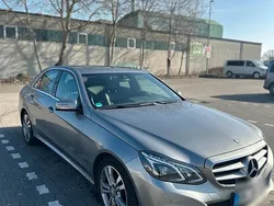 Grau Gebraucht 2024 Mercedes E200 Limousine | 15.000 €