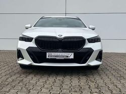 Mineralweiss metallic Gebraucht 2025 BMW 540 M Sport Kombi | 71.239 € (Guter Preis)