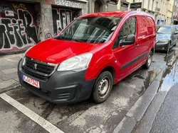 Rot Gebraucht 2017 Peugeot Partner Premium Van / Kleinbus | 6.950 € (Teuer)