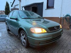 Grün Gebraucht 2000 Opel Astra Elegance Limousine | 2.000 € (Fairer Preis)