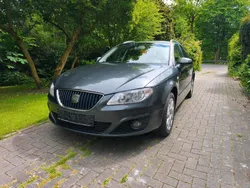 Grau Gebraucht 2009 Seat Exeo Kombi | 5.200 € (Teuer)