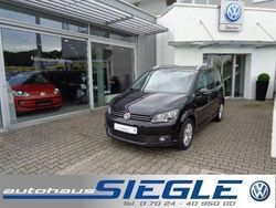 Schwarz metallic Gebraucht 2013 VW Touran Life Van / Kleinbus | 16.490 €
