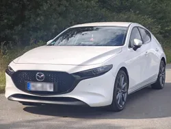 Weiß Gebraucht 2020 Mazda 3 Limousine | 17.900 € (Fairer Preis)
