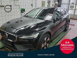 Gebraucht 2023 Volvo V60 CC Kombi | 36.990 € (Guter Preis)