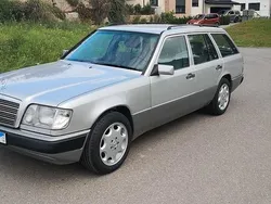 Silber Gebraucht 1995 Mercedes E220 Kombi | 9.950 €