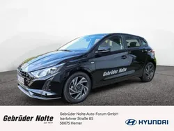 Schwarz / phantom black Gebraucht 2024 Hyundai i20 Trend Kleinwagen | 19.990 € (Etwas zu teuer)