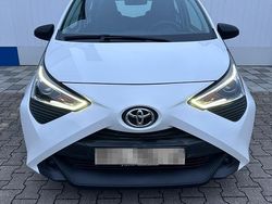 Weiß Gebraucht 2021 VW Golf VIII Kleinwagen | 8.330 €