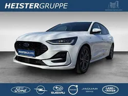 Weiß (frostweiß) Gebraucht 2024 Ford Focus ST-Line Limousine | 24.890 € (Fairer Preis)