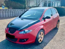 Rot Gebraucht 2004 Seat Altea Van / Kleinbus | 1.900 € (Teuer)