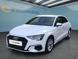 Weiß Gebraucht 2022 Audi A3 Sportback e-tron Limousine | 23.499 € (Fairer Preis)