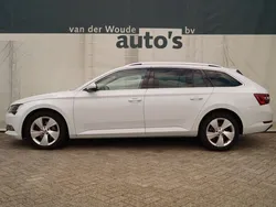 Weiß Gebraucht 2018 Skoda Superb Business Line Kombi | 11.512 € (Guter Preis)