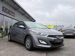 Grau Gebraucht 2012 Hyundai i30 Classic Limousine | 6.990 € (Fairer Preis)