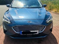Blau Gebraucht 2019 Ford Focus Kombi | 11.500 € (Guter Preis)