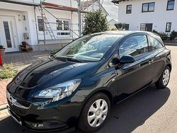 Grün Gebraucht 2015 Opel Corsa Edition Kleinwagen | 6.900 € (Fairer Preis)