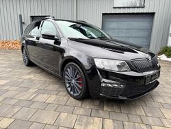 Schwarz Gebraucht 2016 Skoda Octavia RS Kombi | 16.490 € (Guter Preis)