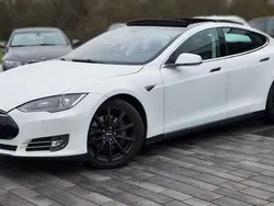 Weiß Gebraucht 2014 Tesla Model S Limousine | 26.490 €