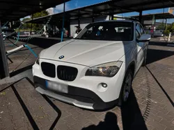 Weiß Gebraucht 2010 BMW X1 SUV | 5.900 €