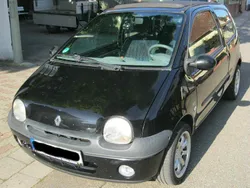 Schwarz Gebraucht 2005 Renault Twingo Kleinwagen | 2.000 € (Etwas zu teuer)