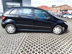 Schwarz Gebraucht 2005 Mercedes B170 Van / Kleinbus | 900 € (Superpreis)