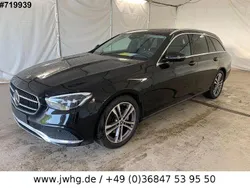 Schwarz Gebraucht 2022 Mercedes E220 Avantgarde Limousine | 33.950 € (Superpreis)