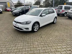 Weiß Gebraucht 2018 VW Golf VII Join Limousine | 12.900 € (Fairer Preis)