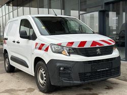 Weiß Gebraucht 2021 Peugeot Partner Premium Van / Kleinbus | 13.999 € (Fairer Preis)