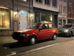 Rot Gebraucht 1987 Toyota Starlet Kleinwagen | 1.900 €