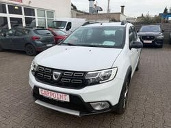 Weiß Gebraucht 2018 Dacia Sandero Celebration Kleinwagen | 8.950 € (Fairer Preis)