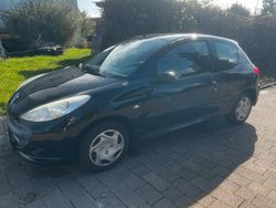 Schwarz Gebraucht 2011 Peugeot 206+ Kleinwagen | 2.590 €