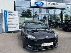 Schwarz Gebraucht 2015 Ford Focus Sport Limousine | 15.430 € (Etwas zu teuer)