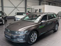 Grau Gebraucht 2022 VW Passat Business Kombi | 24.900 € (Fairer Preis)