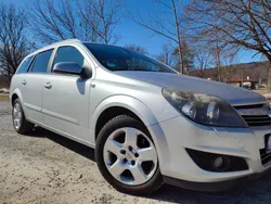 Silber Gebraucht 2009 Opel Astra Edition Kombi | 2.850 € (Fairer Preis)