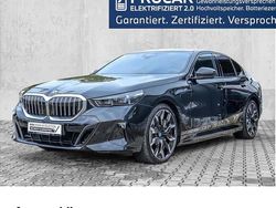 Schwarz Gebraucht 2024 BMW 550e M Sport Limousine | 75.800 € (Fairer Preis)