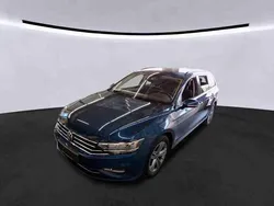 Aquamarinblau metallic (metallic) Gebraucht 2022 VW Passat Business Kombi | 23.290 € (Guter Preis)