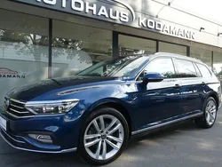 Aquamarinblau metallic Gebraucht 2023 VW Passat Elegance Kombi | 29.770 € (Fairer Preis)