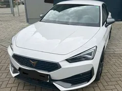 Weiß Gebraucht 2023 Cupra Leon Limousine | 26.700 € (Fairer Preis)