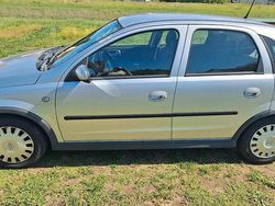 Silber Gebraucht 2004 Opel Corsa Kleinwagen | 550 € (Superpreis)