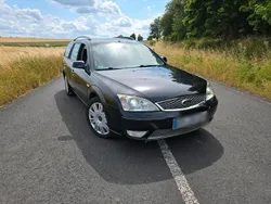 Schwarz Gebraucht 2006 Ford Mondeo Kombi | 780 €