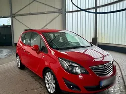 Rot Gebraucht 2011 Opel Meriva Innovation Van / Kleinbus | 6.999 € (Fairer Preis)