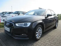 Braun Gebraucht 2013 Audi A3 Sportback Attraction Limousine | 14.990 € (Fairer Preis)