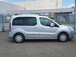 Grau Gebraucht 2011 Peugeot Partner Tepee Family Van / Kleinbus | 3.300 € (Guter Preis)