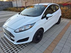Weiß Gebraucht 2012 Ford Fiesta Ambiente Kleinwagen | 4.450 € (Fairer Preis)