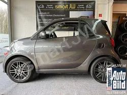 Carmine red Gebraucht 2020 Smart ForTwo Coupé Brabus Xclusive Kleinwagen | 38.500 €