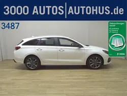 Weiss Gebraucht 2021 Hyundai i30 Edition 30+ Kombi | 15.980 € (Guter Preis)