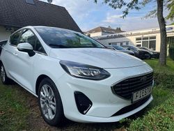 Frostweiß Gebraucht 2022 Ford Fiesta Titanium Kleinwagen | 17.500 € (Fairer Preis)
