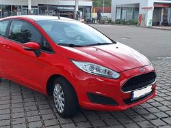 Rot Gebraucht 2016 Ford Fiesta Trend Kleinwagen | 5.499 € (Fairer Preis)