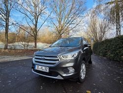 Grau Gebraucht 2019 Ford Kuga SUV | 14.990 € (Guter Preis)