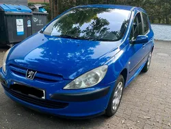 Blau Gebraucht 2002 Peugeot 307 Kleinwagen | 999 €