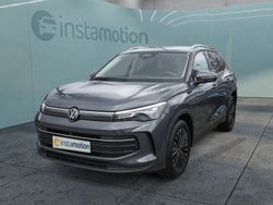Grau Gebraucht 2024 VW Tiguan Life SUV | 38.090 € (Teuer)