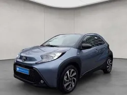 Beige Neu 2025 Toyota Aygo Play Kleinwagen | 18.340 €